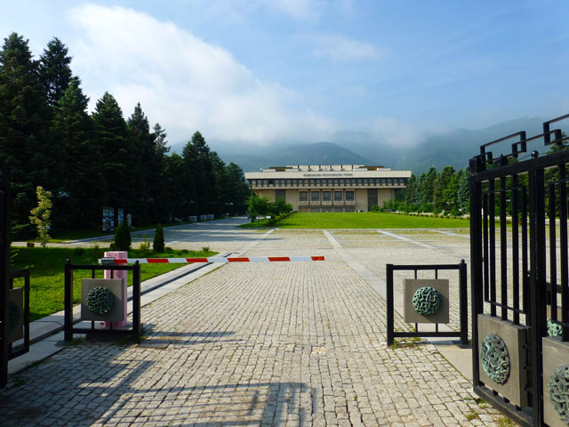 �������j�����ٓ����