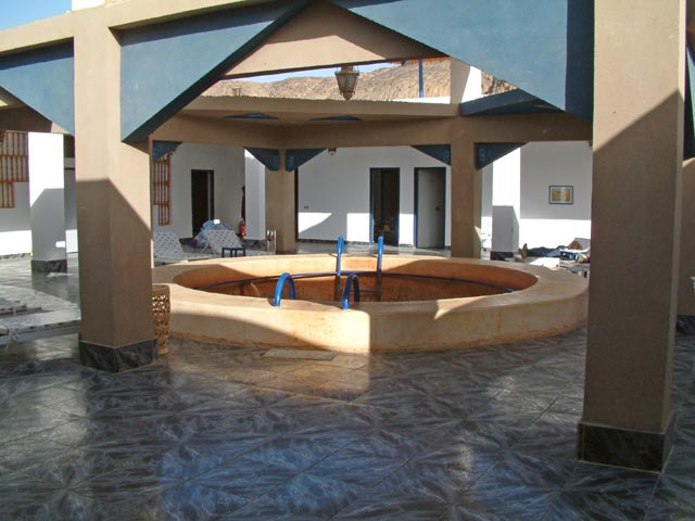 �z�e���̒��ɂ��鉷��