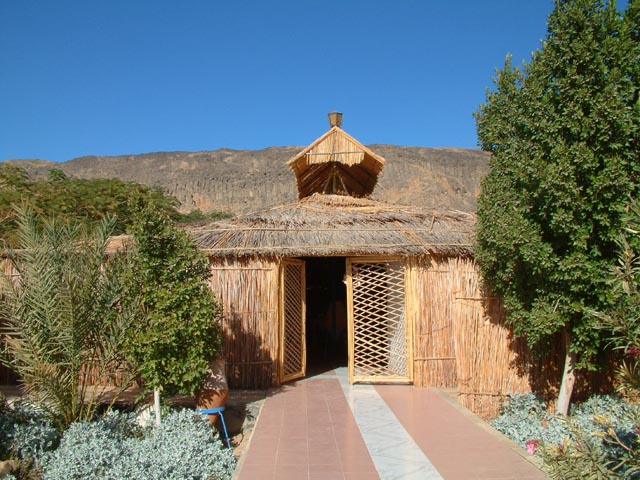 �z�e���̃x�h�E�B���E�e���g