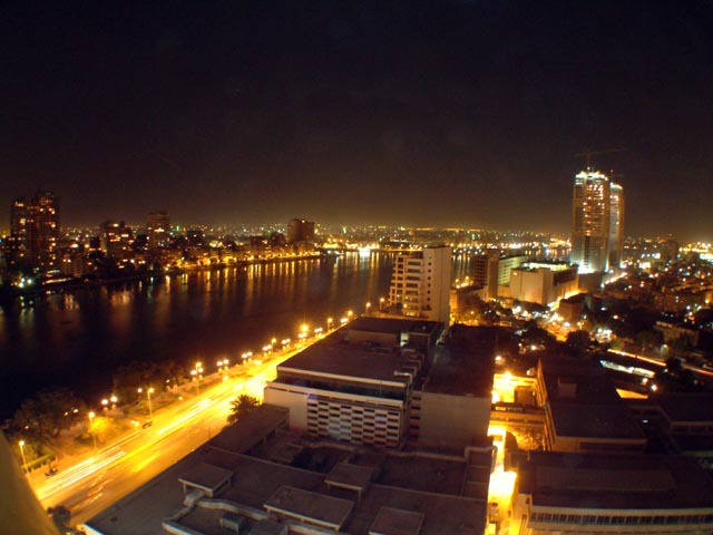 �J�C���̃R�����b�h�z�e�����猩����i