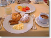 �R�����b�h�z�e���ł̒��H