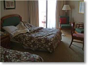 �z�e���̕���