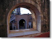 �C���@�̏ォ��