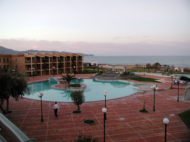 �z�e���u�J���f�B�A�E�}���X�v�̃v�[��