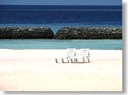 �����`�F�A�Ɣg�~��