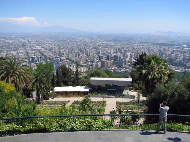 ���s�X���ʂ̌i�F(�T���E�N���X�g�o���̋u)