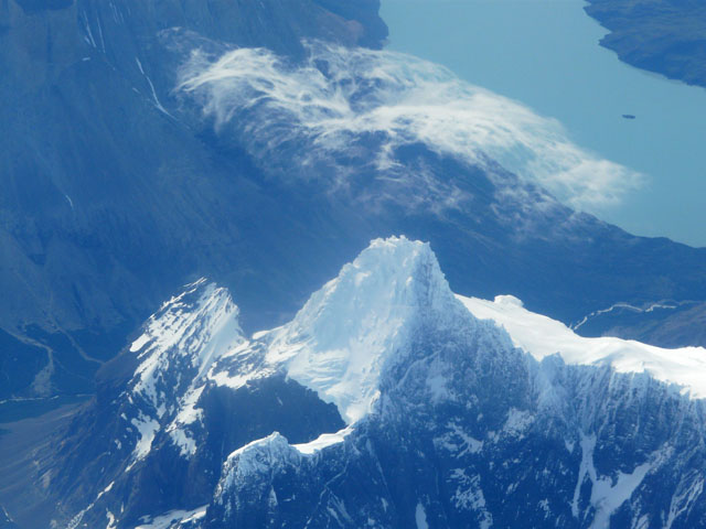 �p�C�l�E�O�����f�R