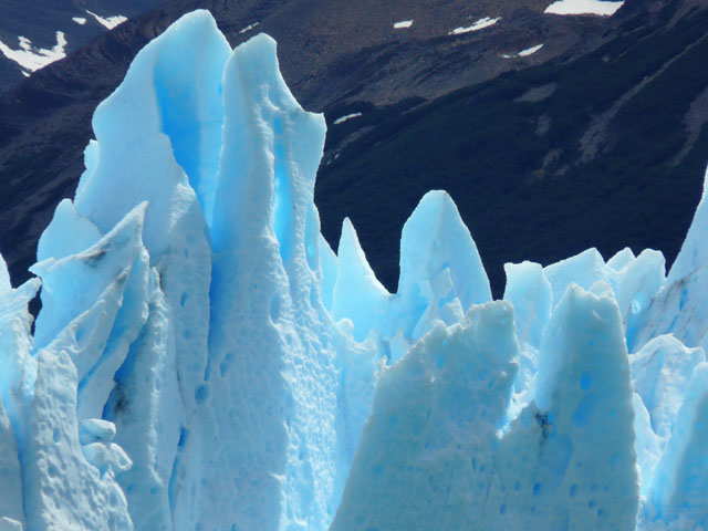 �D�ォ�猩�������m�X�͂̃A�b�v�S