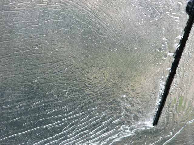 �����Ԃ����D�̑��ɂ�����