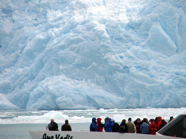 �X�͂ƑD�̏�̊ό��q