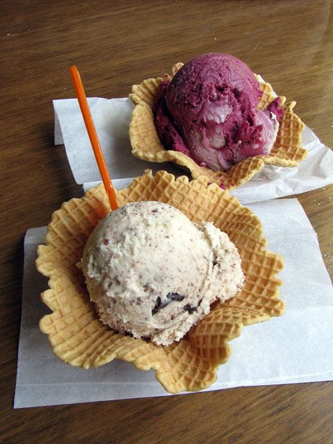 �A�C�X�N���[��