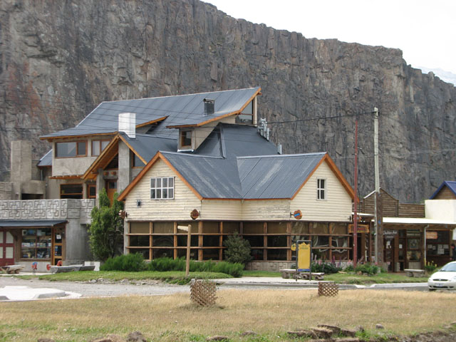 �J�t�F�̊O��