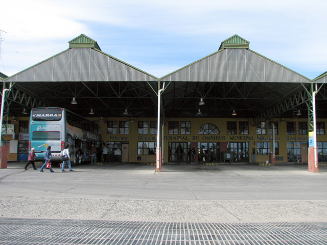 �J���t�@�e�̃o�X�^�[�~�i��