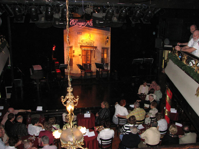 �J���O�̃X�e�[�W�̗l�q