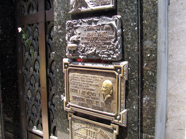 �G�r�[�^�̕�i�v���[�g�j