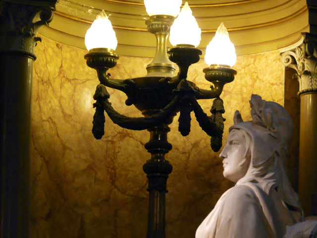 �T���E�}���e�B�����R�̕�Q