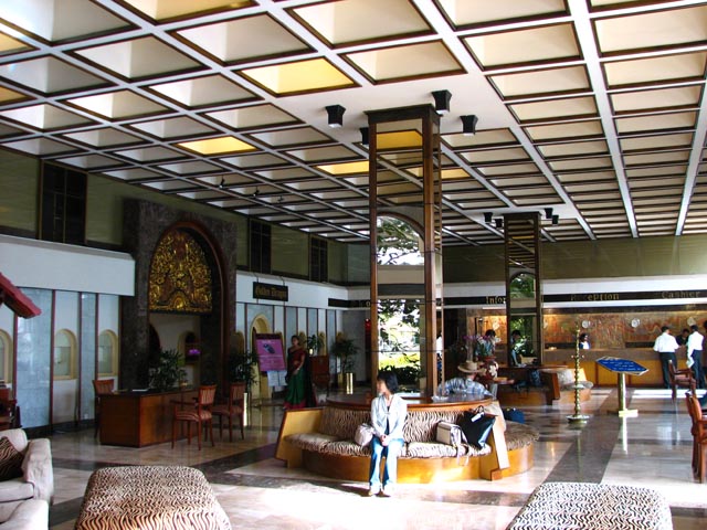 �G�A�|�[�g�E�K�[�f���̃��r�[