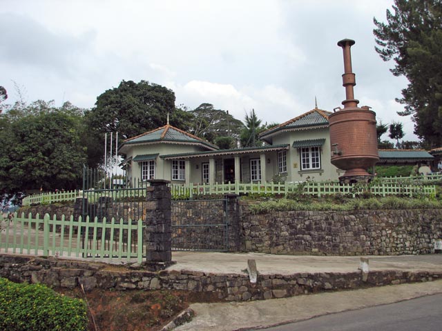 �Z���g�E�N���A�E�e�B�[�E�Z���^�[