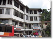 �Z�i���E���X�g����