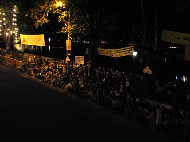 �y���w���Վn�܂�O�̗l�q