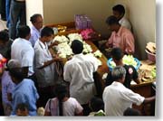 �����ŉԂ��󂯎��l����