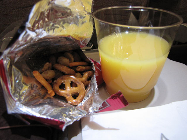 �\�E���E�^�V�P���g�Ԃ̌y�H�P