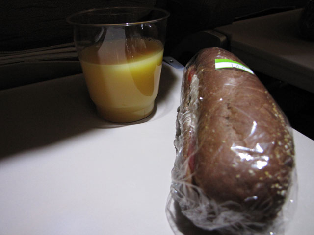 �\�E���E�^�V�P���g�Ԃ̌y�H�Q