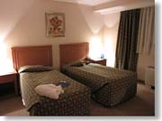 �f�f�}���E�z�e���̂T�O�W����