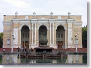 �i���H�C�E�I�y���E�o���G����O��