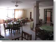 �z�e���̐H��