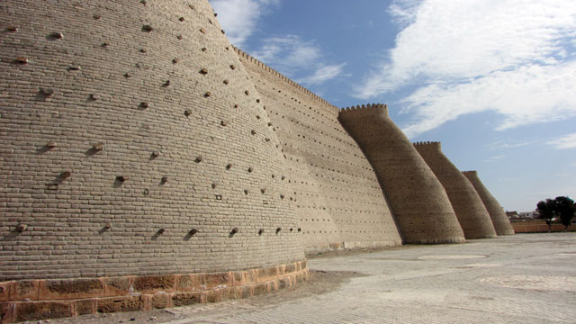 �A���N��̊O�ǂQ