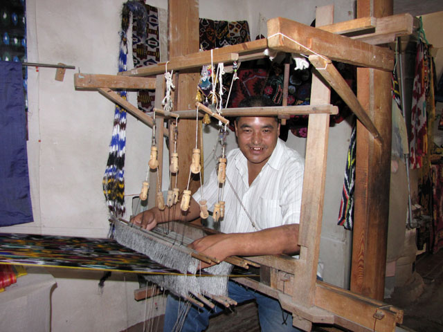 �@�D�肵�Ă�������̒j��