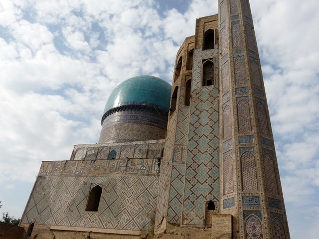 �r�r�n�j���E���X�N�O��