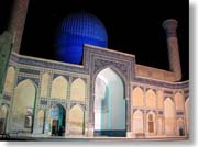 ���C�g�A�b�v���ꂽ�O���E�A�~�[���_�Q