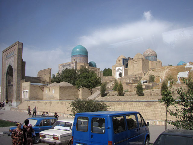 �o�X�̒�����B�e�����V���[�q�E�W���_�_�Q