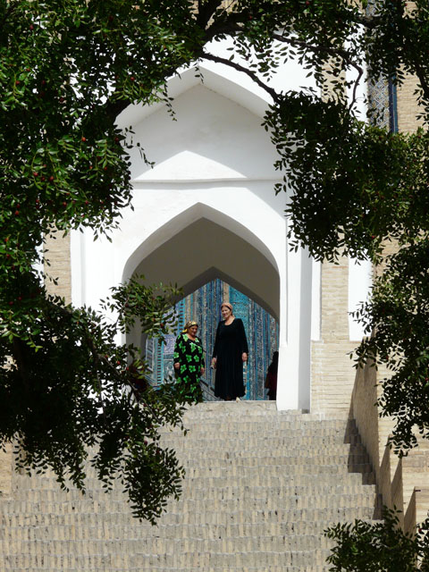 �V���ւ̊K�i