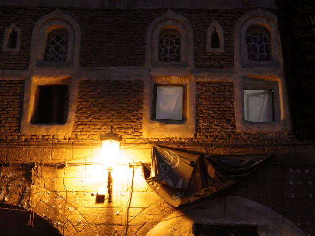 ��̂���X��