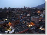 �^�z�e���̏ォ�猩�����s�X�P