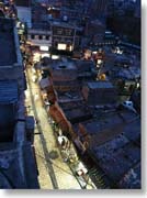 �^�z�e���̏ォ�猩�����s�X�R