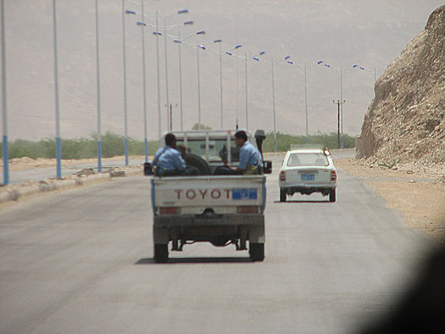 �x���Ɍ���ă^������