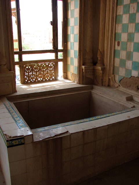 �o�X�^�u�i�A���E�J�[�t�E�p���X�j