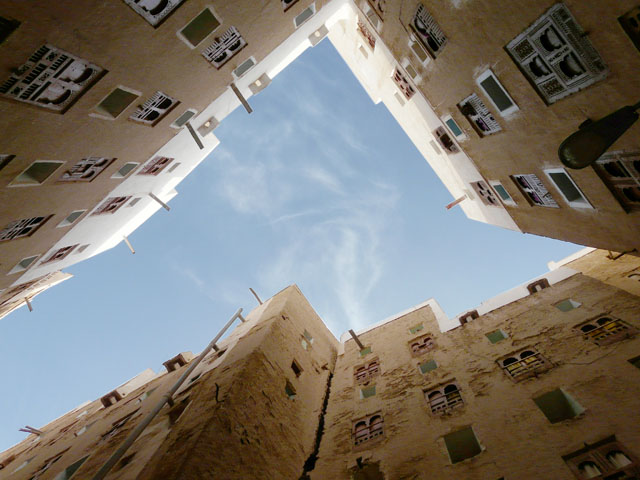 �R���j�b�V���r�[�`