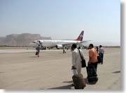 �A�f���s���̔�s�@