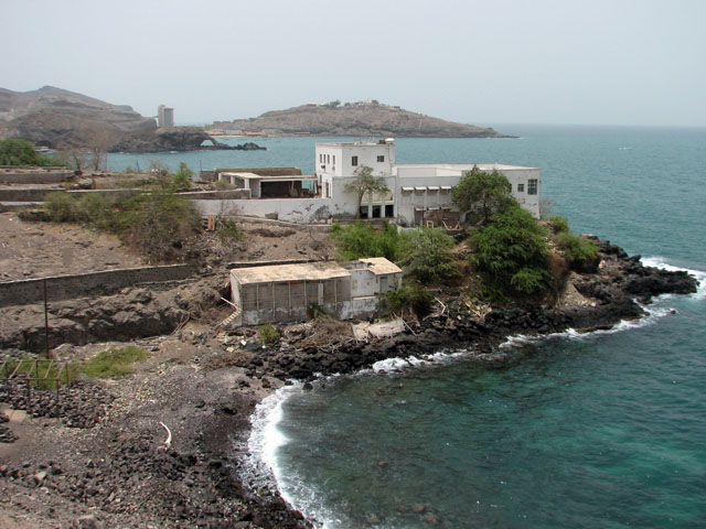 �G���t�@���g�E�r�[�`