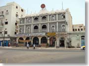 �����{�[�E�n�E�X�Q