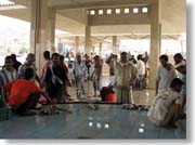 �t�B�b�V���E�}�[�P�b�g�ƒj�B