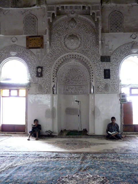 �A���E�A�V�����t�B�A�E���X�N�̓���