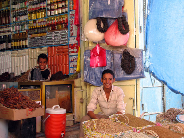 �ɂ��₩�ȏ��N