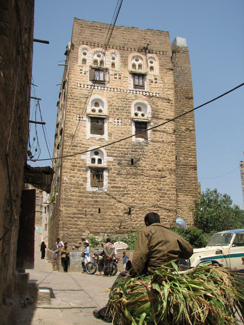 ���������Ǝ��]�Ԃ̒j