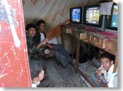 �e���r�Q�[���ɋ����鏭�N�B